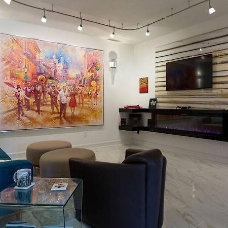 Private Luxury Suite With Hot Tub Downtown ユリーカ・スプリングス エクステリア 写真