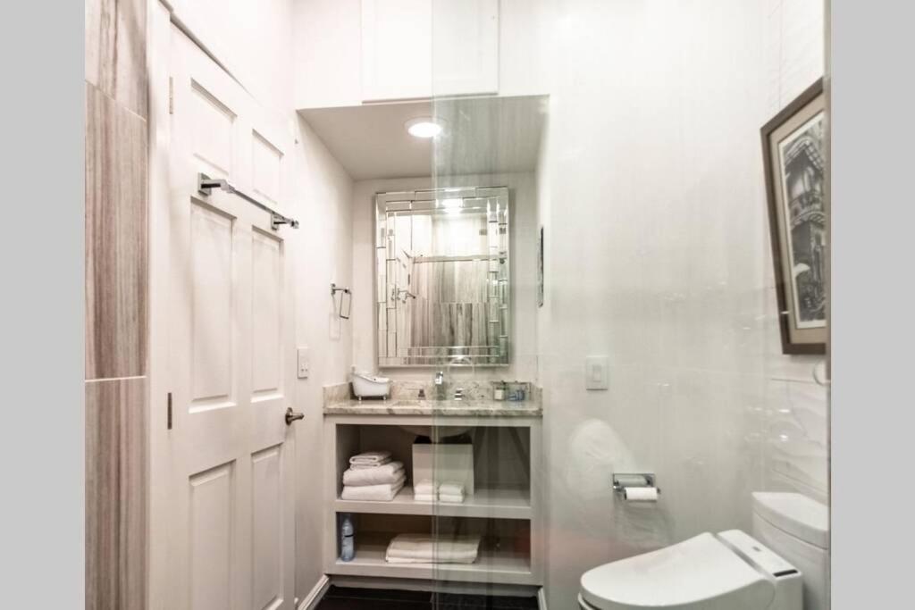 Private Luxury Suite With Hot Tub Downtown ユリーカ・スプリングス エクステリア 写真